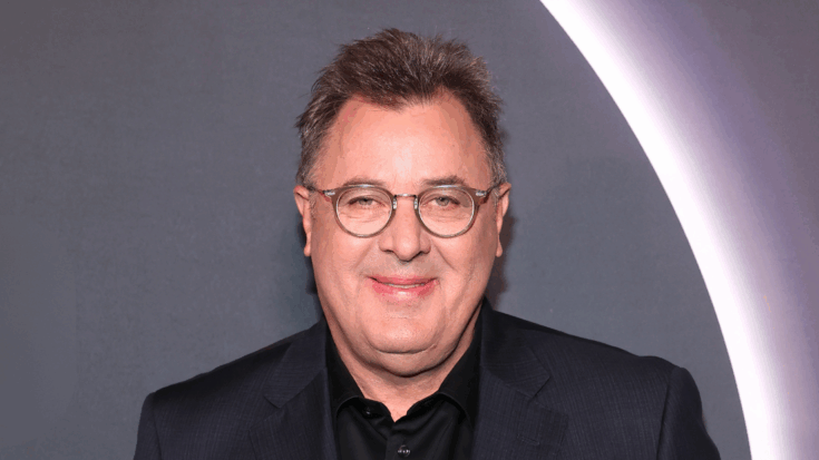 Vince Gill will be awarded with the Willie Nelson Lifetime Achievement Award
