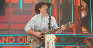 ’90s Hitmaker Rhett Akins Announces New Album, His First In 20 Years