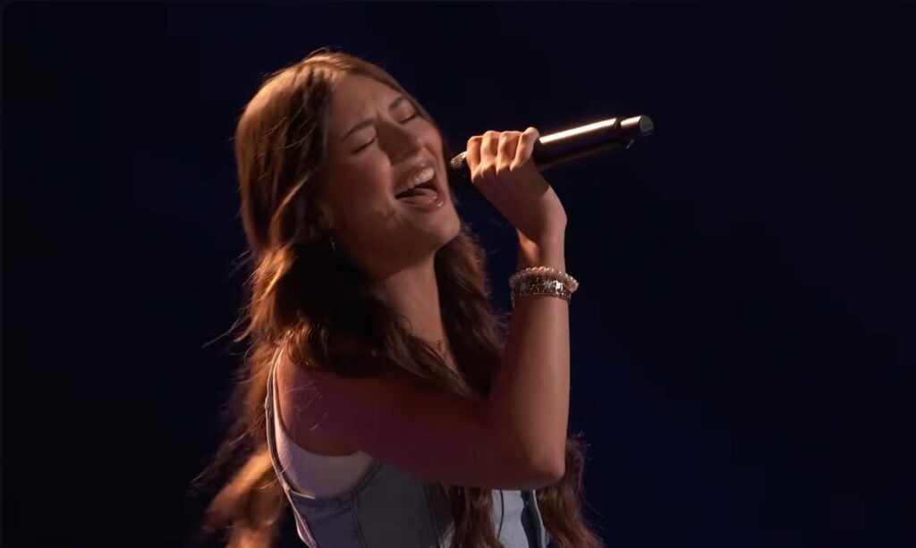 19-year-old Julia Golden from Carthage, North Carolina, auditions for The Voice with "Strawberry Wine"